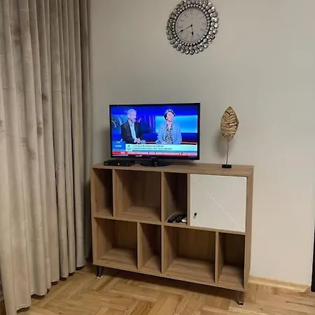Apartman Dom W Nowym Saczu Przy Miasteczku Galicyjskim Újszandec