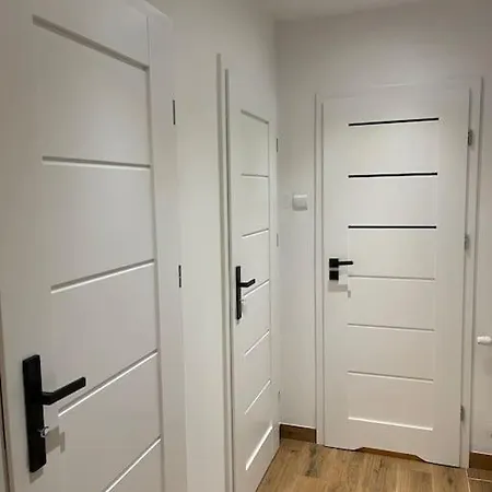 Dom W Nowym Saczu Przy Miasteczku Galicyjskim Apartman